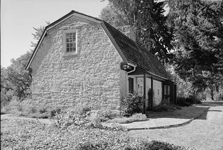 1880s Stone Cottage in Philadelphia