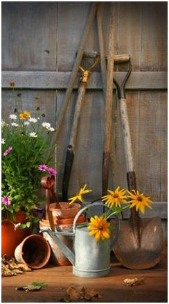 Why build a big shed for small garden tools, barbecue equipment, yard games and such? Heres a bunch of free plans for little outdoor closets that you can build next to your house or garage or stand in your garden or on your porch, deck or patio.
